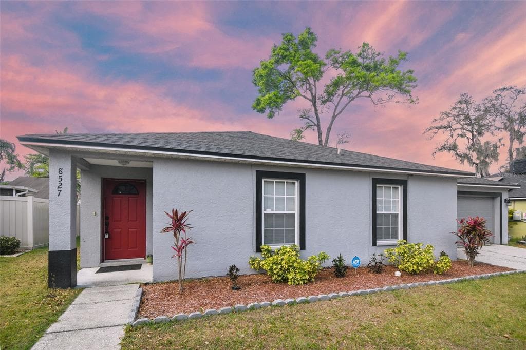 8527 QUEEN BROOKS COURT TEMPLE TERRACE, FL 33637