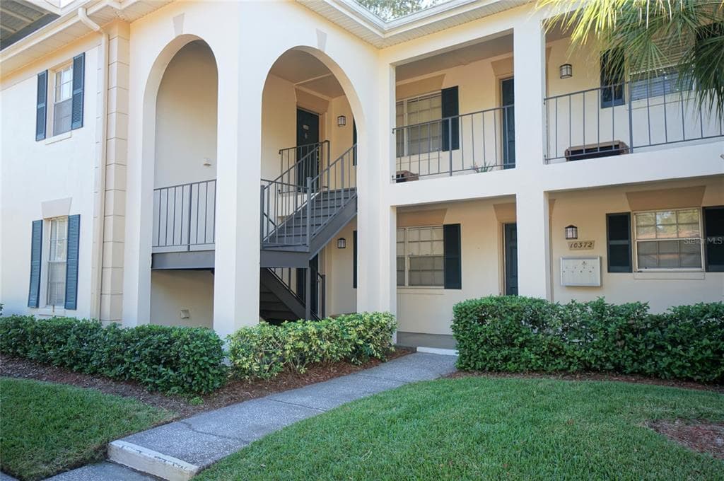 10372 CARROLLWOOD LANE UNIT 245 TAMPA, FL 33618