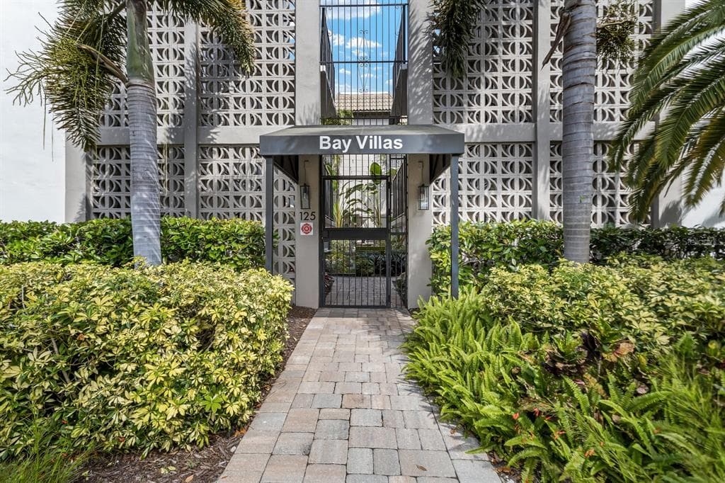 125 5TH AVENUE NE UNIT 110