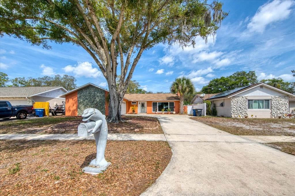 2894 ST CROIX DRIVE CLEARWATER, FL 33759