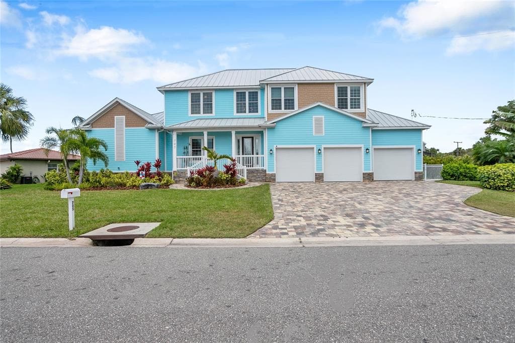 705 GRAN KAYMEN WAY APOLLO BEACH, FL 33572