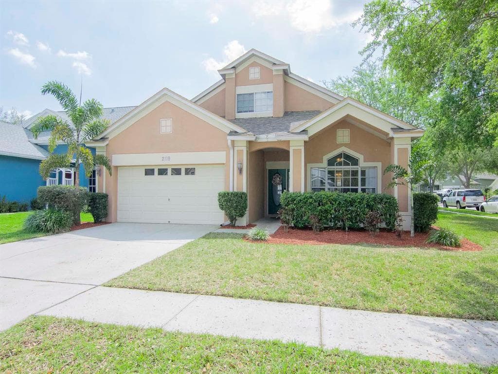 2119 BRANDON PARK CIRCLE BRANDON, FL 33510