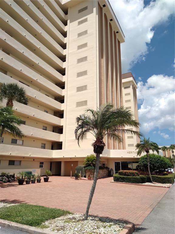4575 COVE CIRCLE UNIT 1109 ST PETERSBURG, FL 33708