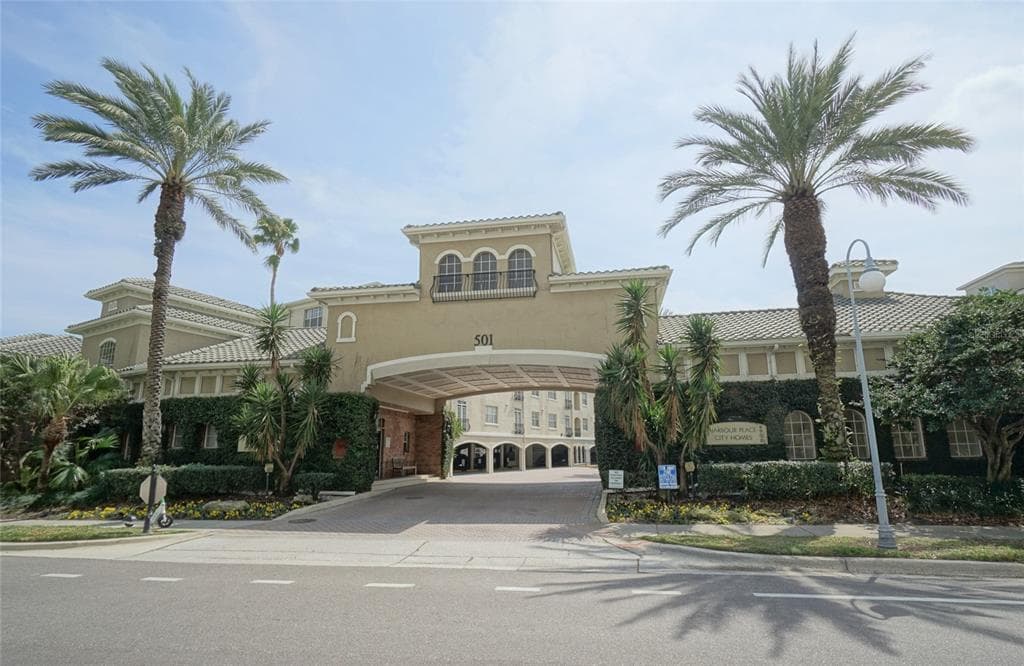501 KNIGHTS RUN AVENUE UNIT 4106 TAMPA, FL 33602