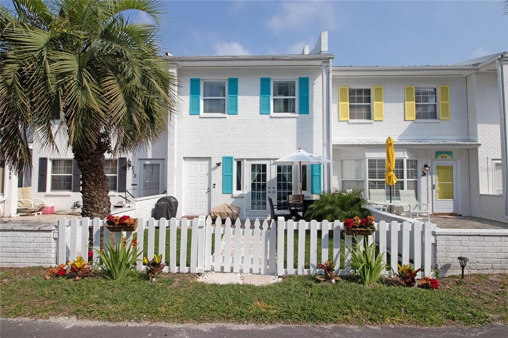 212 BUNKER HILL LANE