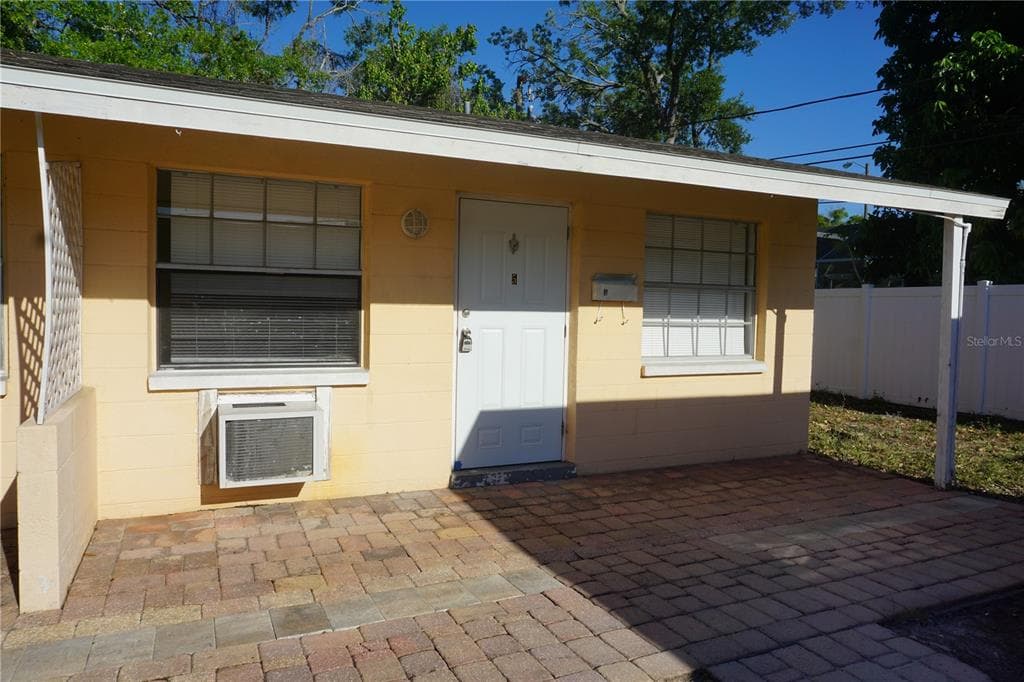 4570 70 AVENUE N UNIT 5 PINELLAS PARK, FL 33781