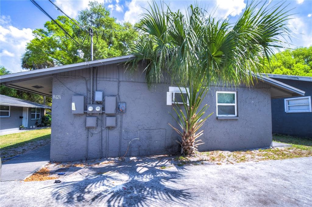 8121 N ALASKA STREET UNIT AB TAMPA, FL 33604