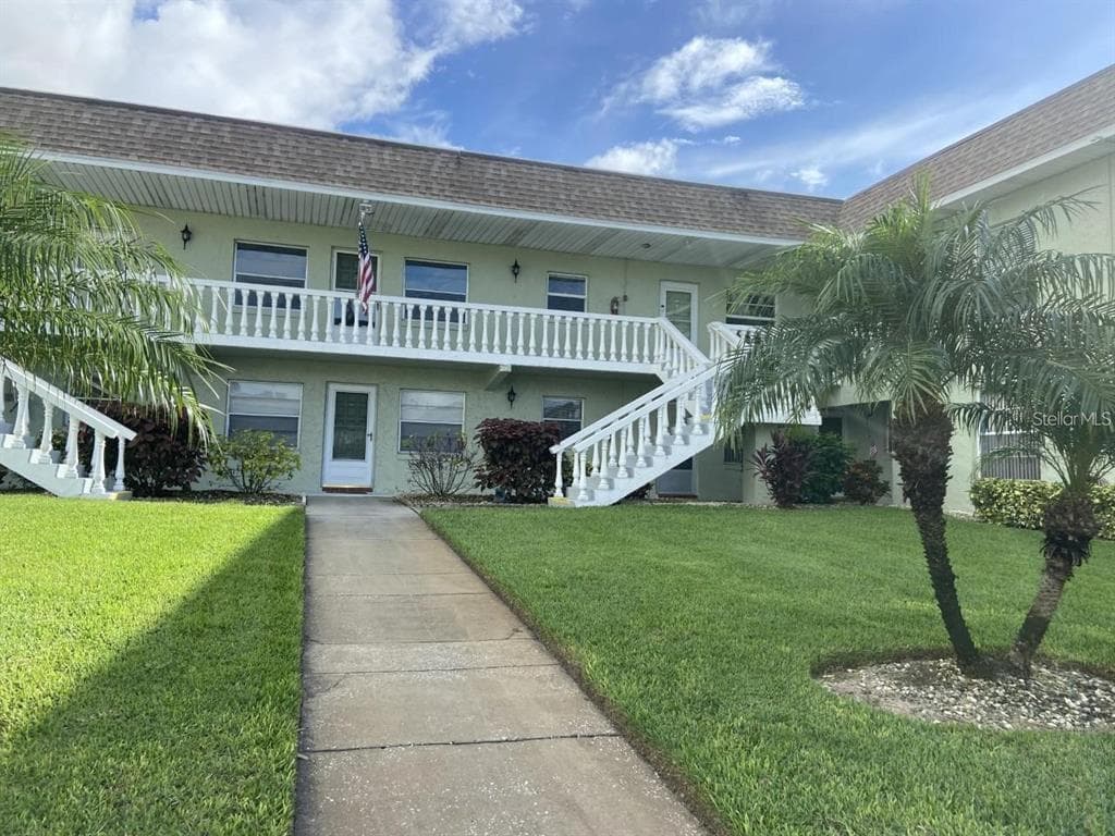 1250 S PINELLAS AVENUE UNIT 104 TARPON SPRINGS, FL 34689
