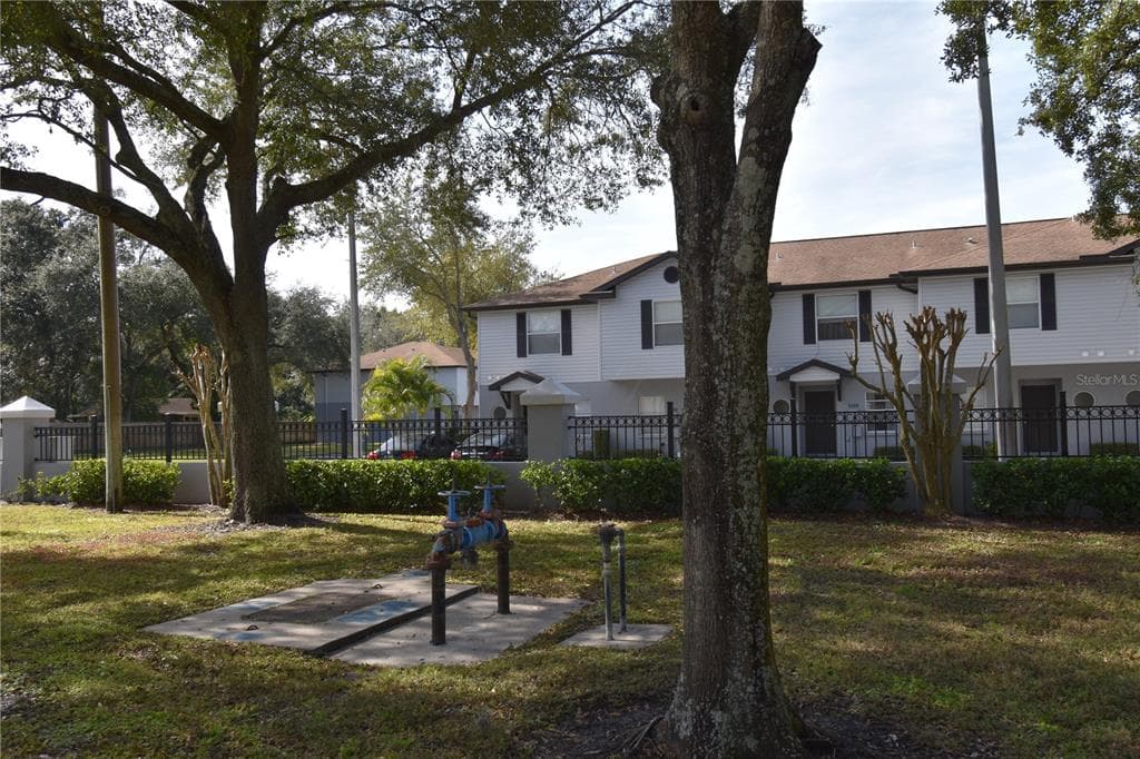 4411 HAR PAUL CIRCLE TAMPA, FL 33614