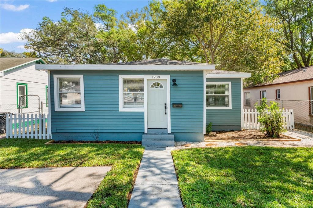 1238 43RD STREET S ST PETERSBURG, FL 33711