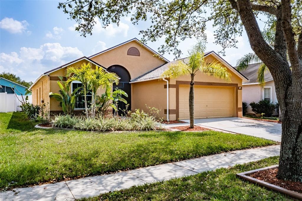 13028 BRIDLEFORD DRIVE GIBSONTON, FL 33534
