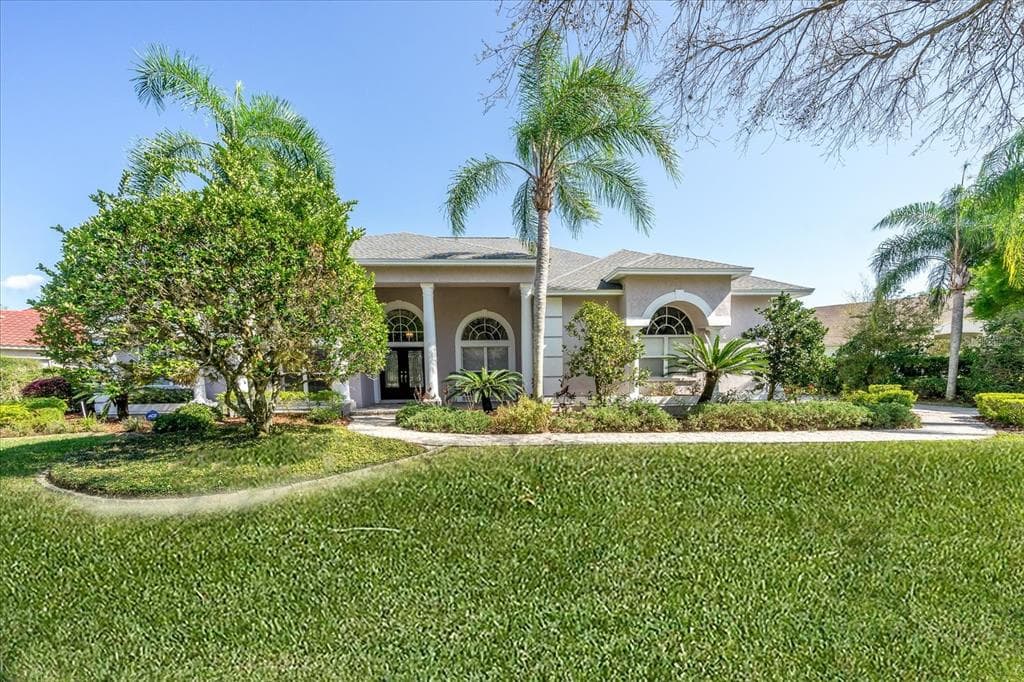 5023 WESLEY DRIVE TAMPA, FL 33647