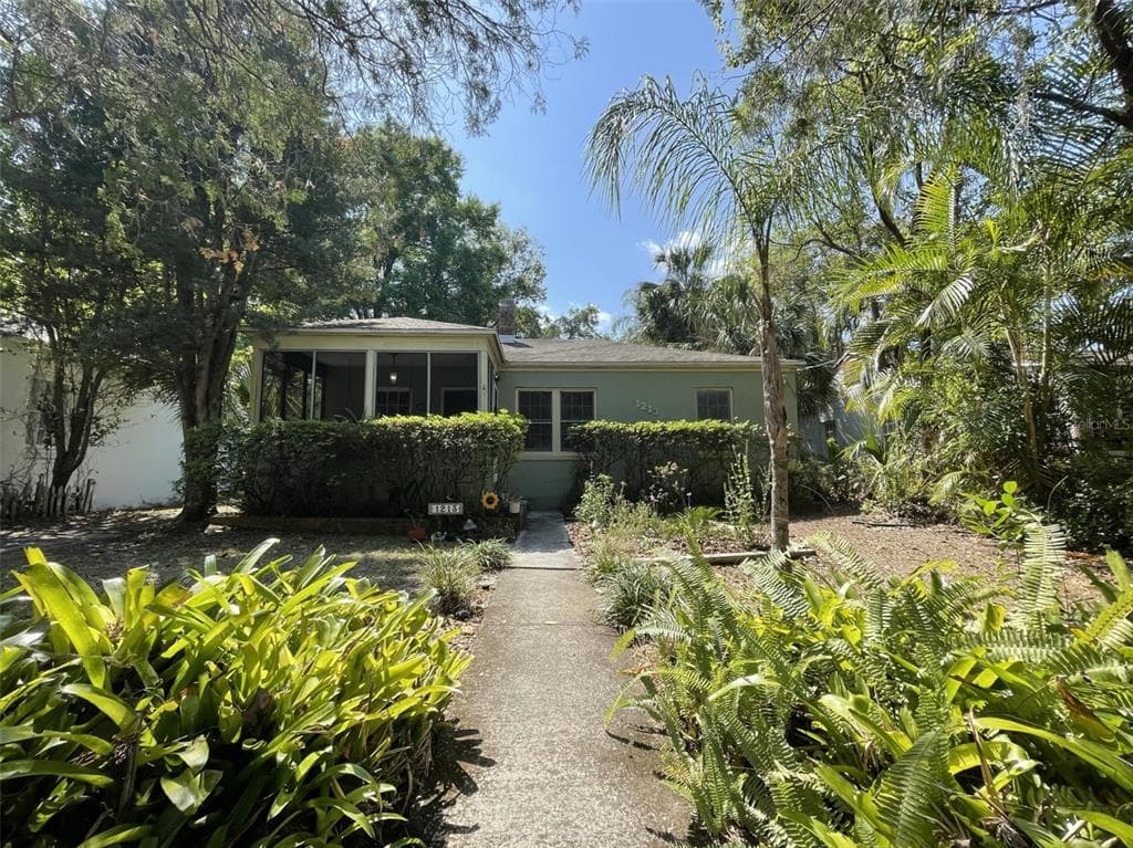 1213 E HAMILTON AVENUE TAMPA, FL 33604