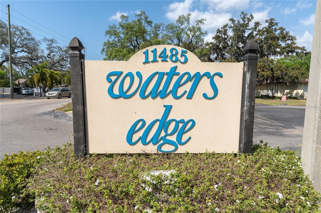 11485 OAKHURST ROAD UNIT 216 LARGO, FL 33774