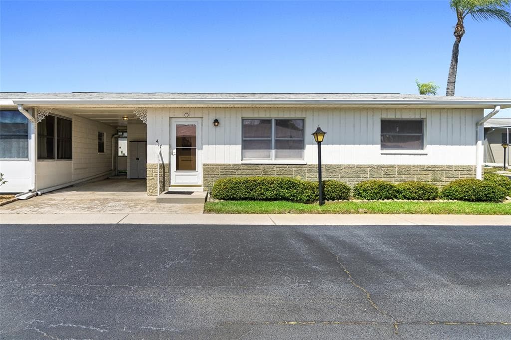 12400 PARK BOULEVARD UNIT 417 SEMINOLE, FL 33772