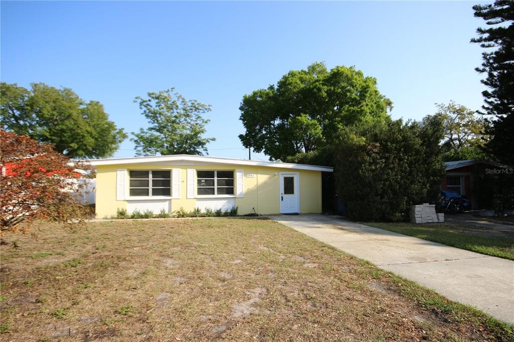 1384 MILTON STREET CLEARWATER, FL 33756