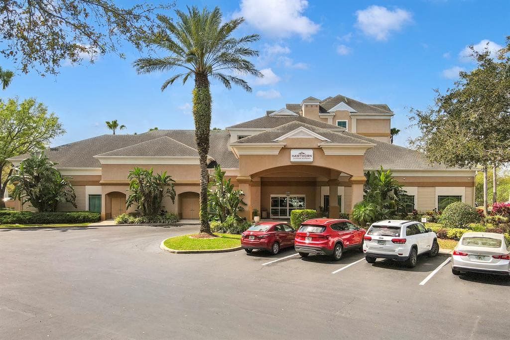 8303 PALM PARKWAY UNIT 425 ORLANDO, FL 32836