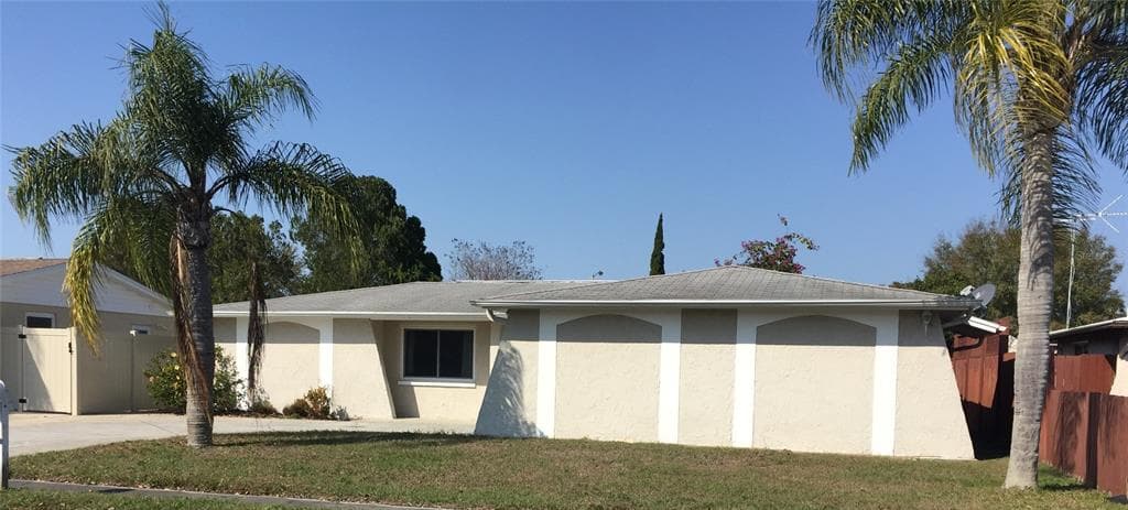5701 ELENA DRIVE HOLIDAY, FL 34690