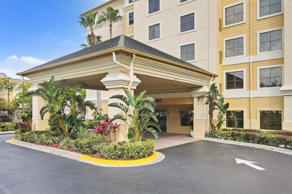 7601 CANADA AVENUE UNIT 127 ORLANDO, FL 32819