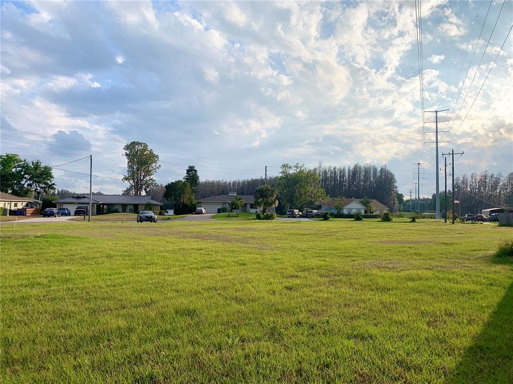 2972 LAKE SAXON DRIVE LAND O LAKES, FL 34639