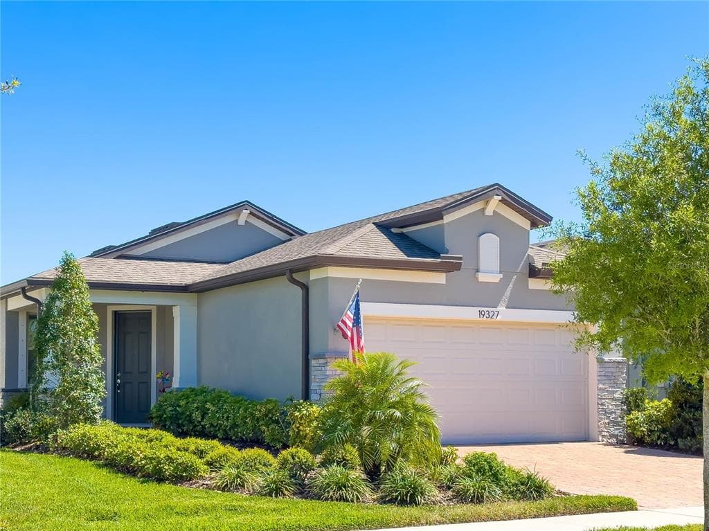 19327 COASTAL SHORE TERRACE LAND O LAKES, FL 34638