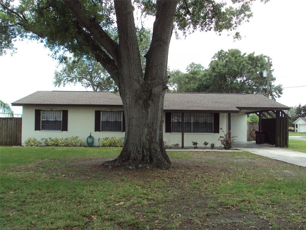1801 CAMP COURT PLANT CITY, FL 33563