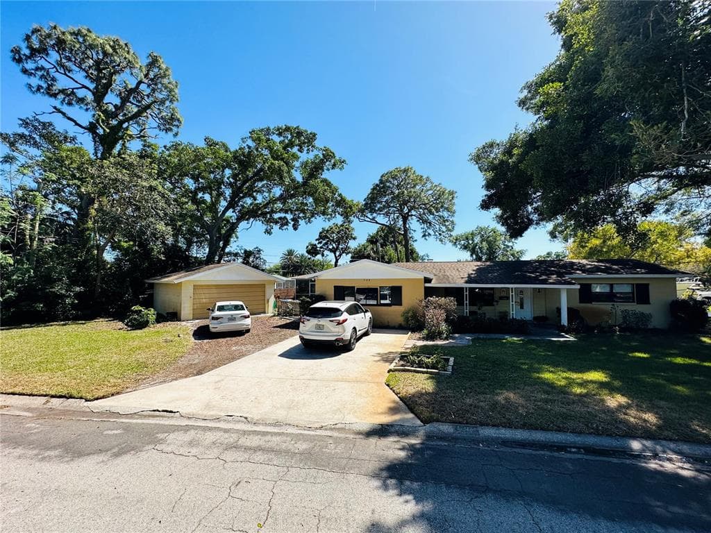 500 68TH AVENUE S ST PETERSBURG, FL 33705