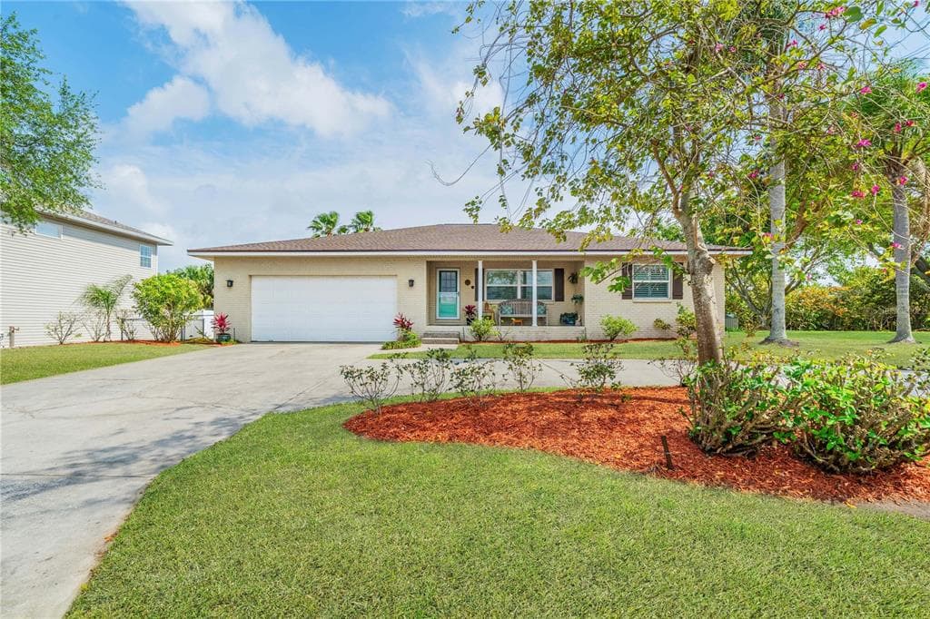 926 BIRDIE WAY APOLLO BEACH, FL 33572