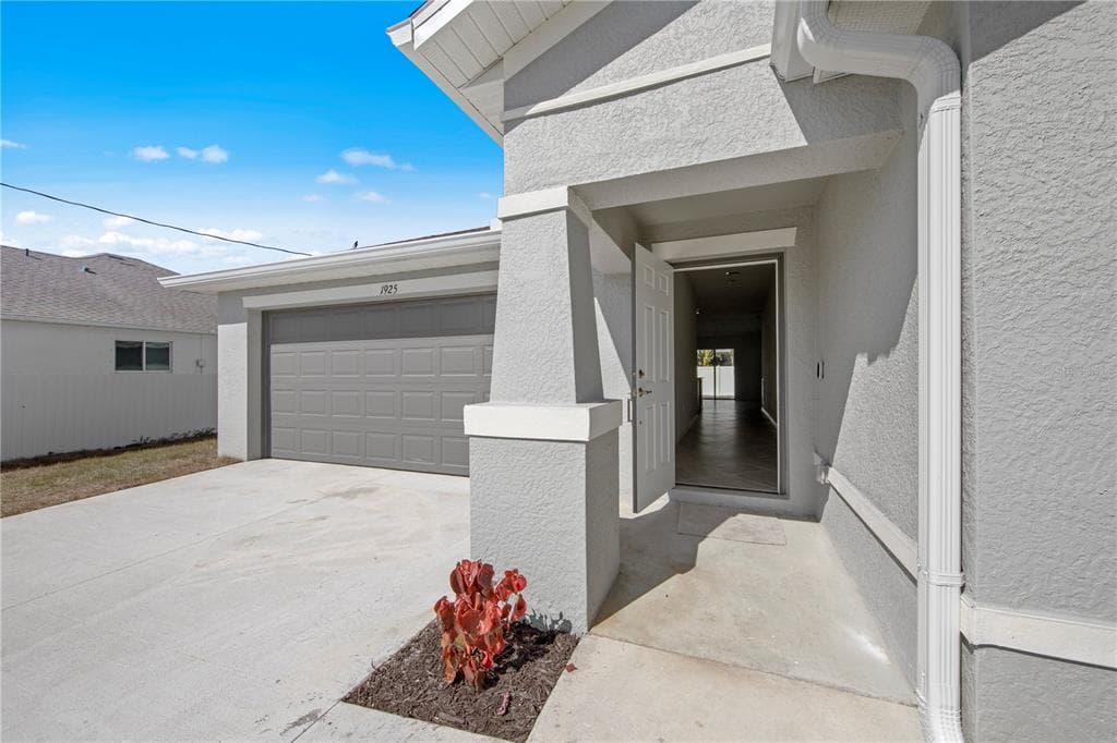 1354 FIRESIDE STREET PORT CHARLOTTE, FL 33952