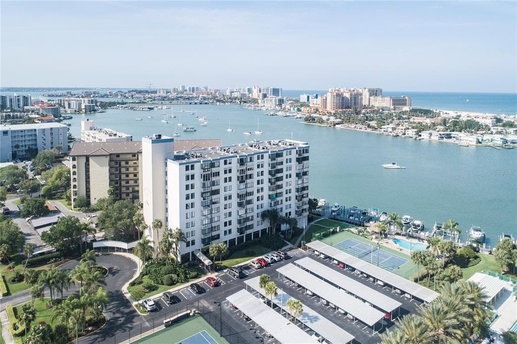 660 ISLAND WAY UNIT 206 CLEARWATER, FL 33767