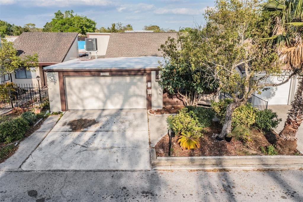 12222 SADDLE STRAP ROW HUDSON, FL 34667