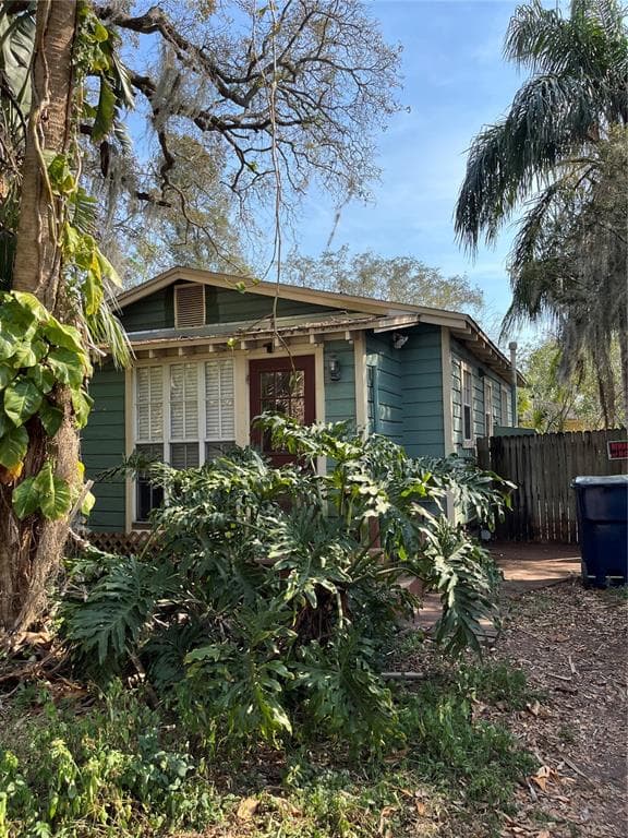 6801 S HIMES AVENUE TAMPA, FL 33611