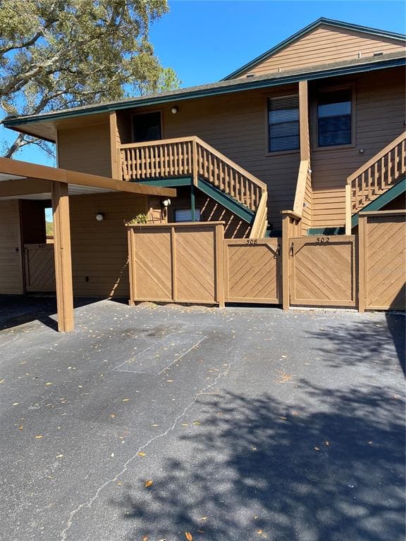 508 LENNOX ROAD W UNIT 508 PALM HARBOR, FL 34683