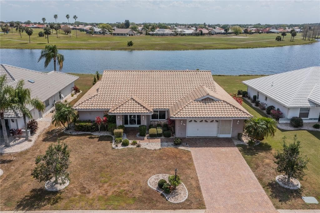2014 NEW BEDFORD DRIVE SUN CITY CENTER, FL 33573
