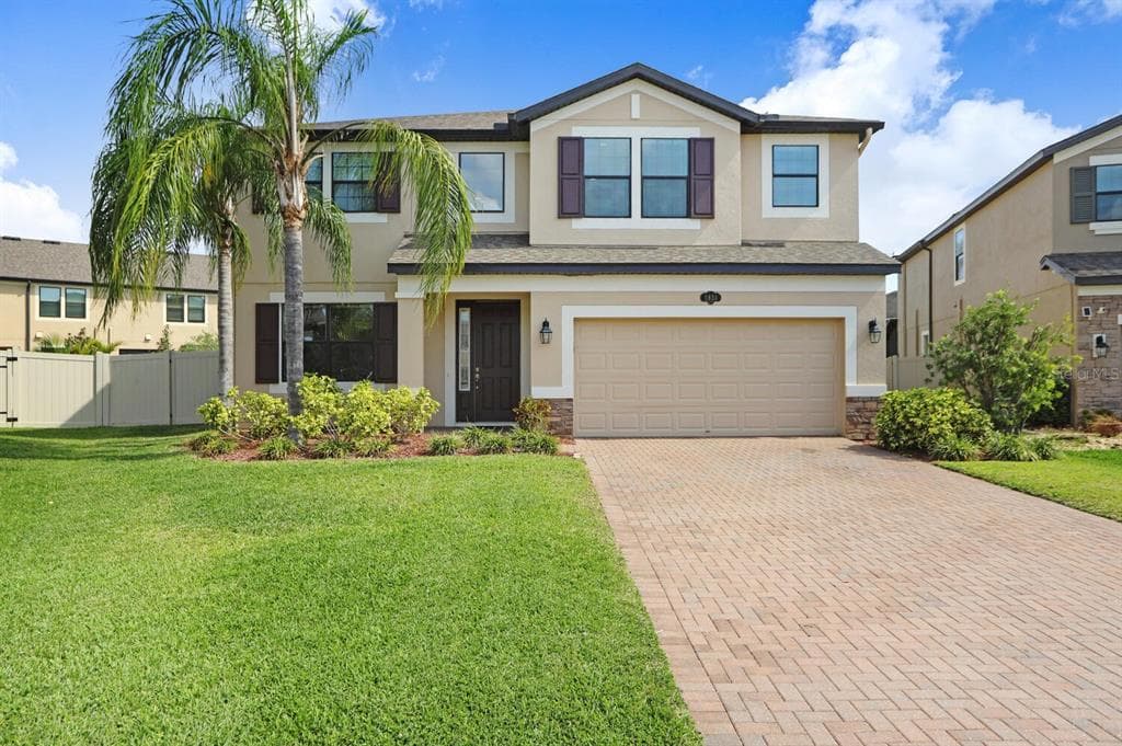 1834 OAK HAMMOCK COURT