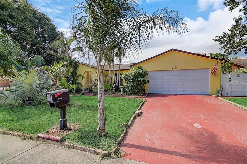 8151 MEDFORD DRIVE PORT RICHEY, FL 34668