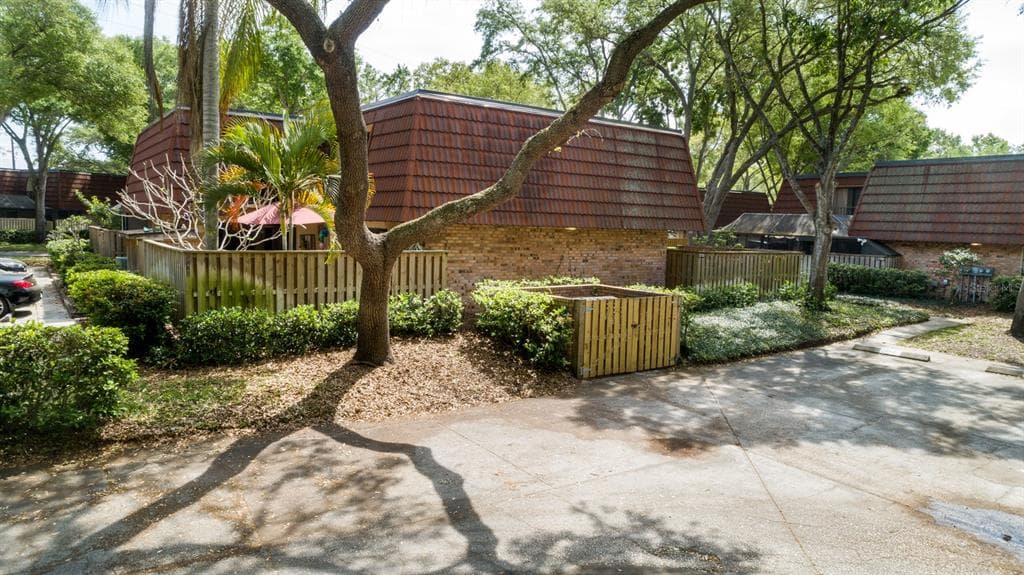 2710 14TH COURT UNIT 2710 PALM HARBOR, FL 34684