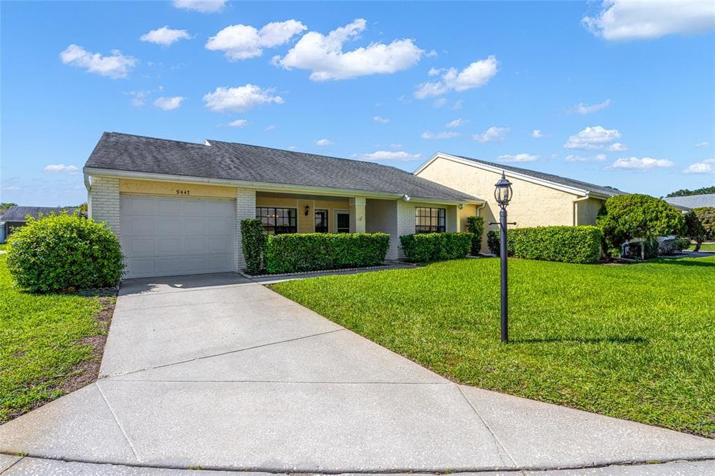 9447 ROCKBRIDGE CIRCLE NEW PORT RICHEY, FL 34655