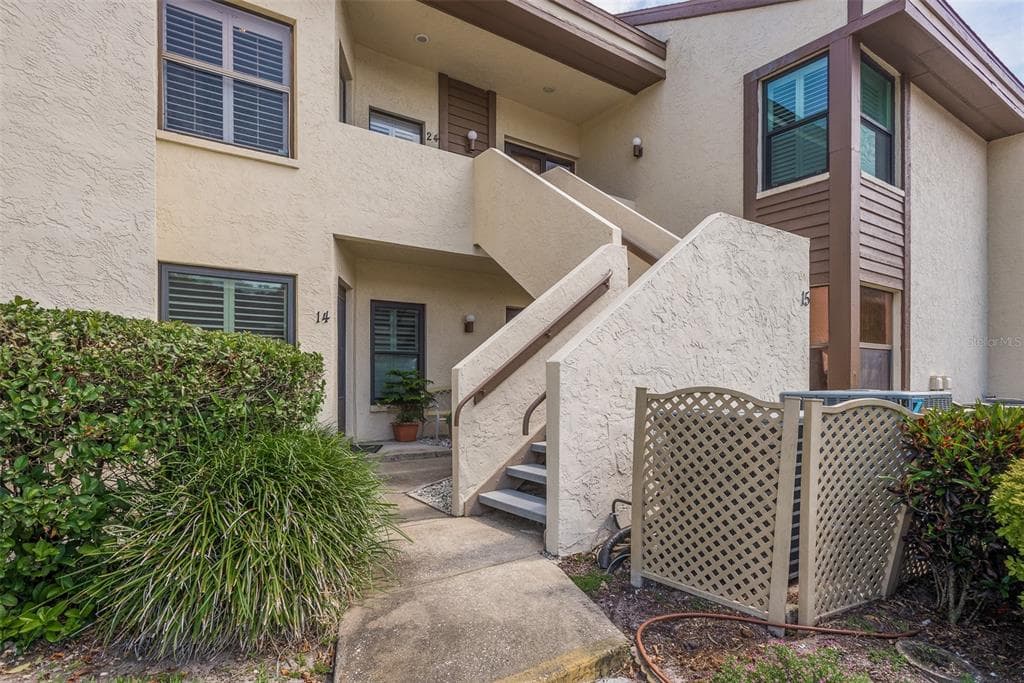 2839 COUNTRYBROOK DRIVE UNIT 24 PALM HARBOR, FL 34684