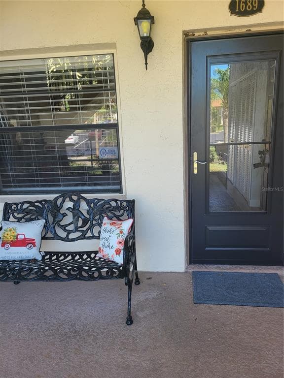 1689 SEASCAPE CIRCLE TARPON SPRINGS, FL 34689