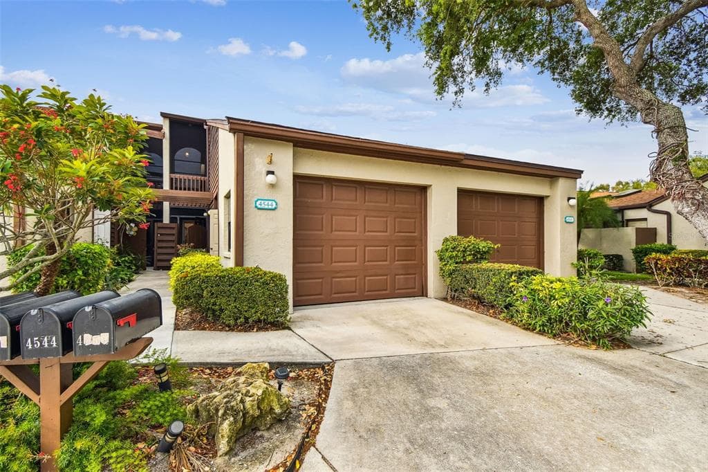 4544 PARK LAKE TERRACE N UNIT 4544 BRADENTON, FL 34209