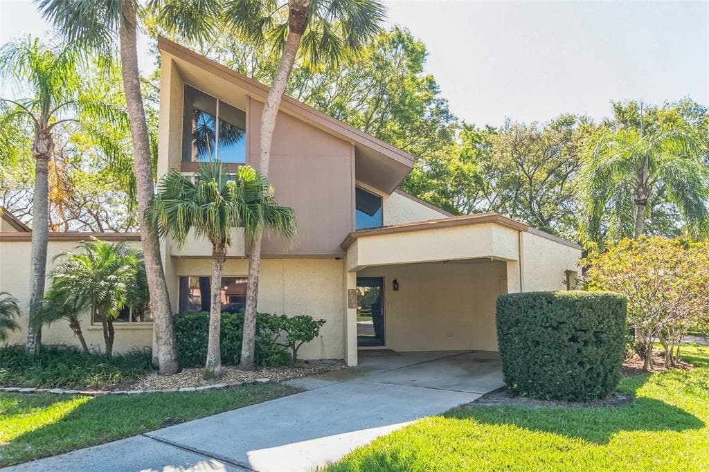2770 SAND HOLLOW COURT CLEARWATER, FL 33761