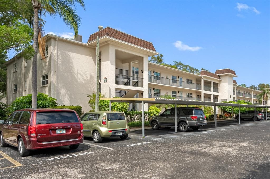 861 MAPLE COURT UNIT 303