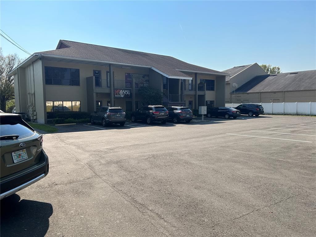3418 HANDY ROAD TAMPA, FL 33618
