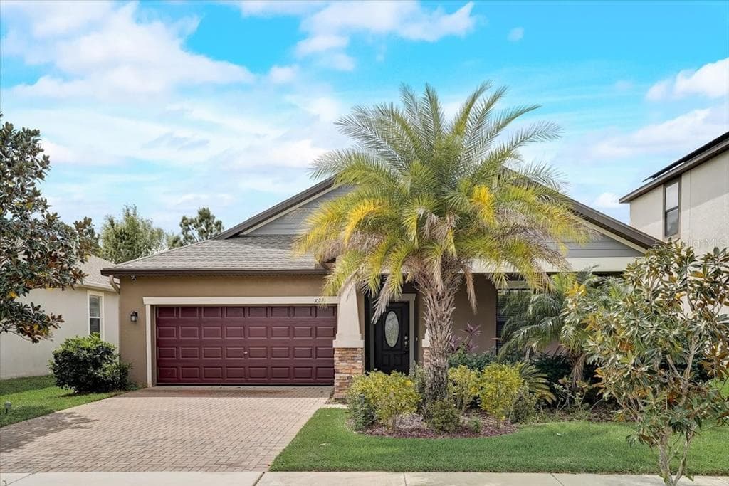 10221 COUNT FLEET DRIVE RUSKIN, FL 33573