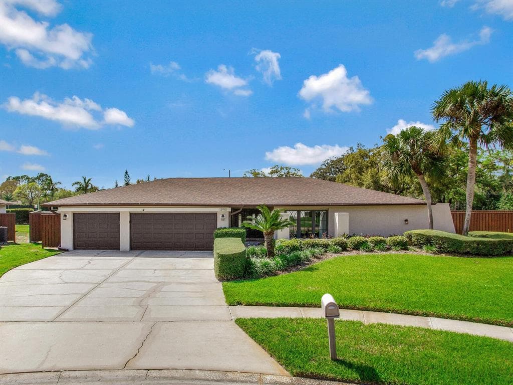 13910 PEPPERRELL DRIVE TAMPA, FL 33624