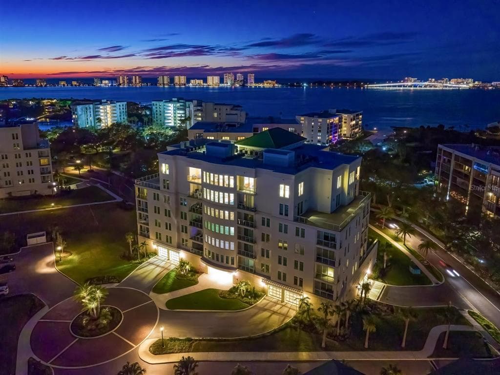 8 PALM TERRACE UNIT 701 BELLEAIR, FL 33756