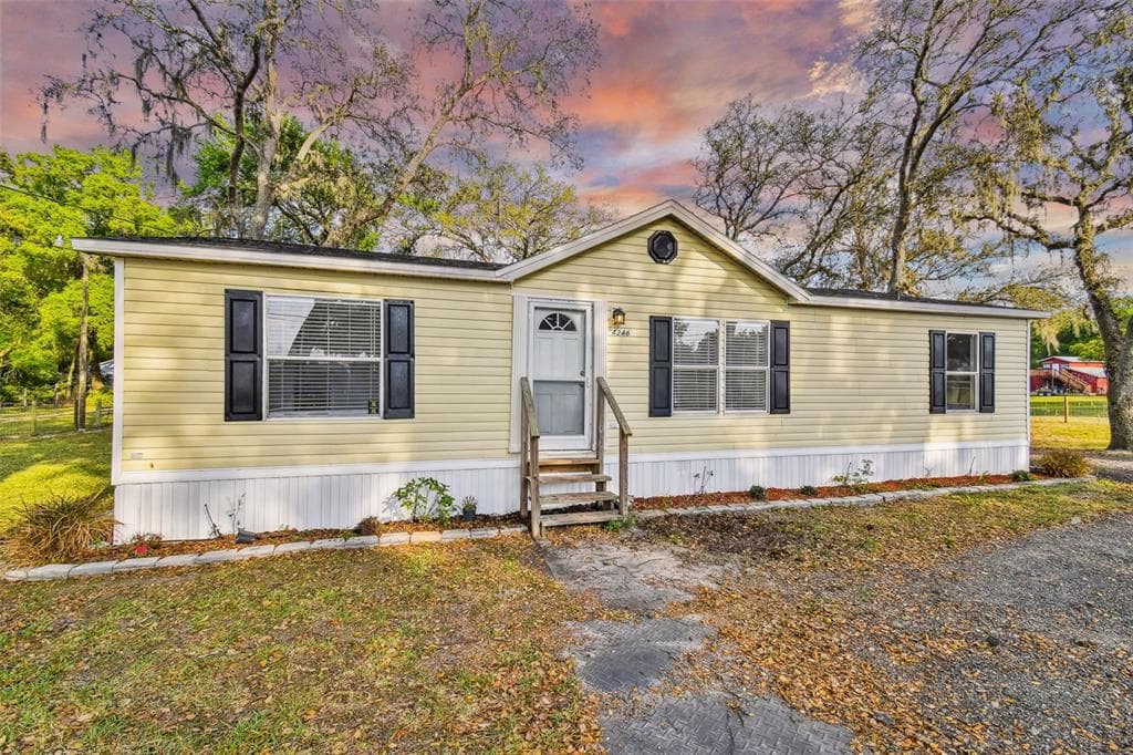 4246 RYALS ROAD ZEPHYRHILLS, FL 33541