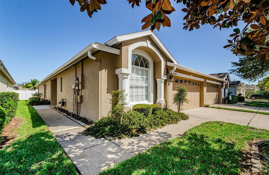 19333 WEYMOUTH DRIVE LAND O LAKES, FL 34638