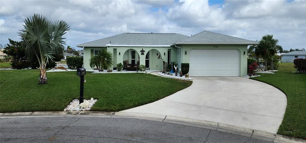 1740 N LAKESIDE COURT VENICE, FL 34293